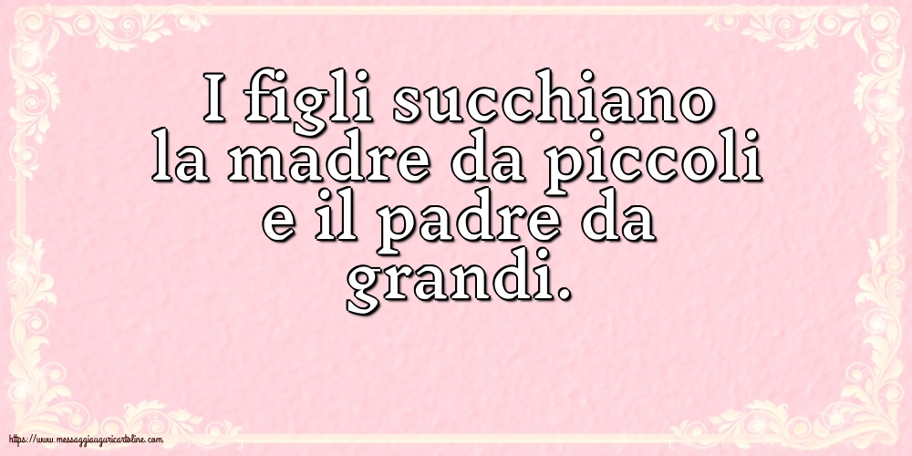 Famiglia I figli succhiano la madre da piccoli
